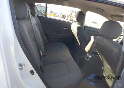 2015 Kia Sportage Lx z USA, uszkodzony, nr VIN KNDPBCAC0F7704816